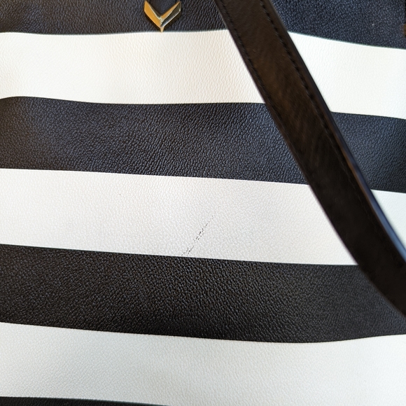 Stella & Dot Fillmore Tote in Black Stripe - Picture 3 of 6